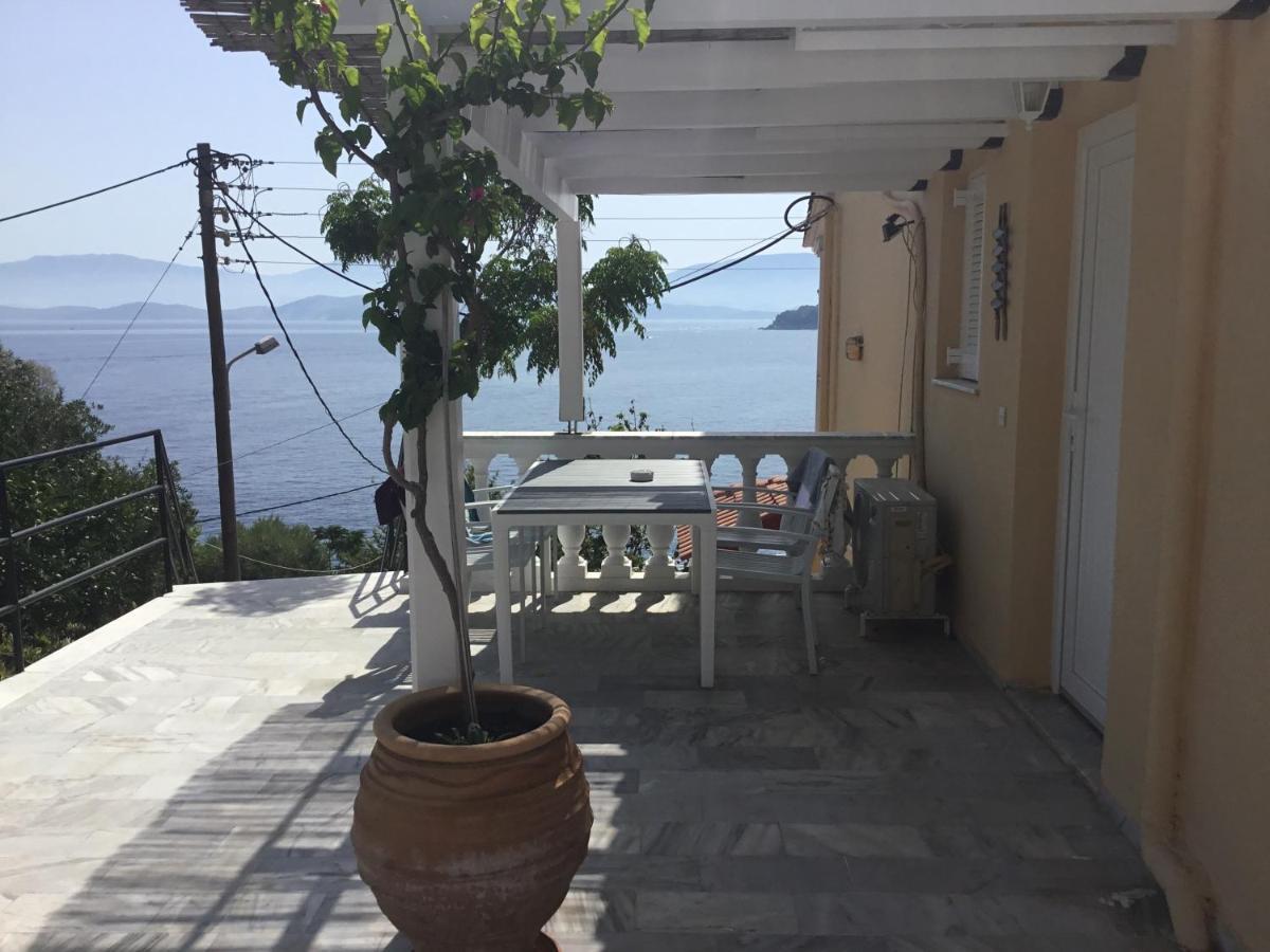 Case de vacanță Corfu Island In By Seaside Kassiopi